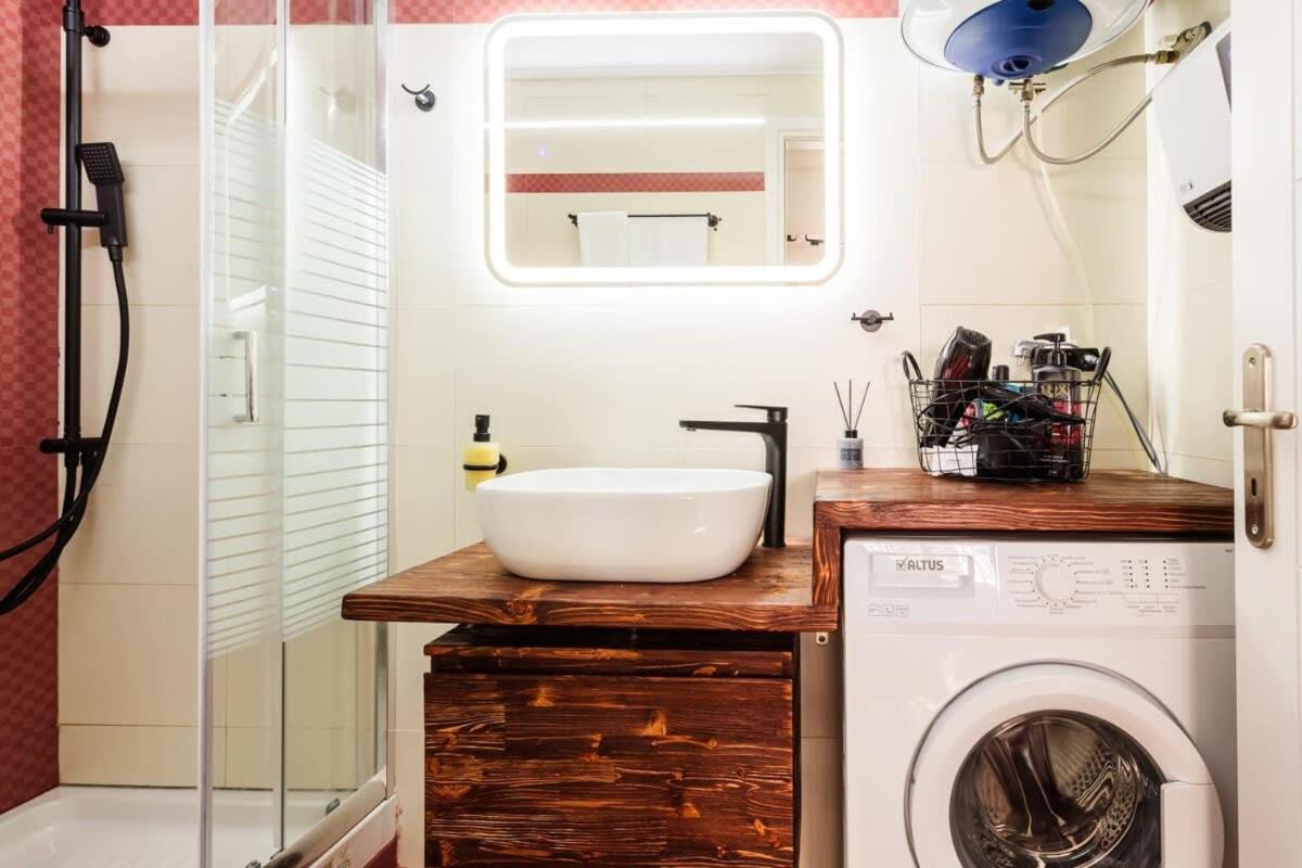 Kalamata Lime Studio - Cozy Gem With Private Parking Exteriör bild