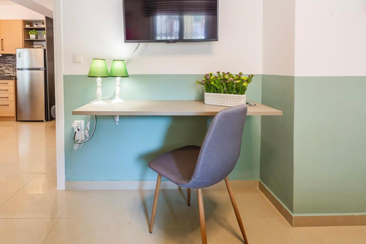 Kalamata Lime Studio - Cozy Gem With Private Parking Exteriör bild